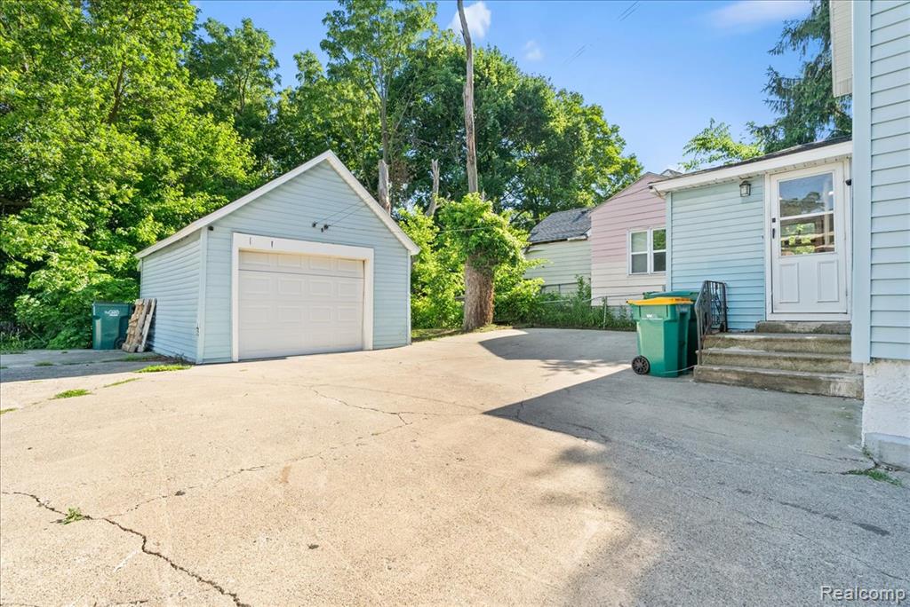 726 W Willow Street, Lansing, MI 48906 — Photo 28