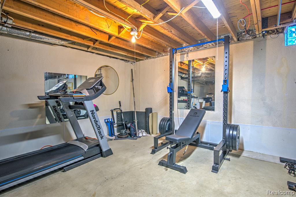 5250 Winchester Drive, Troy, MI 48085 — Photo 46