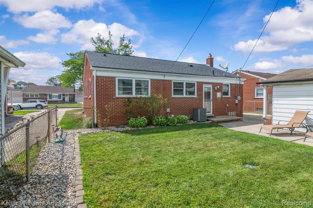 6514 Sharon Street, Garden City, MI — Photo 34