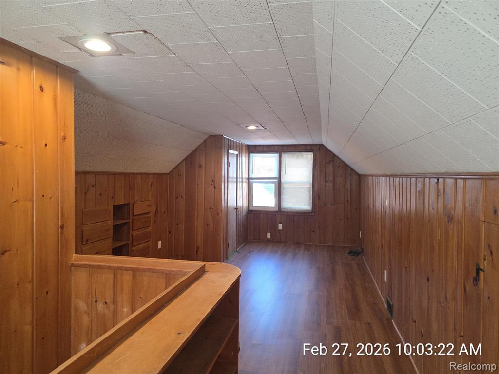25695 Orchard Drive, Dearborn Heights, MI 48125 — Photo 10