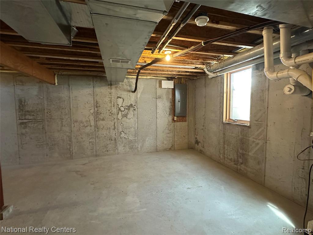 1390 N US 23, East Tawas, MI 48730 — Photo 26
