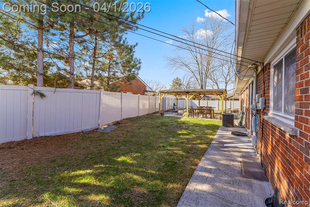 7351 N Gulley Road, Dearborn Heights, MI 48127 — Photo 47