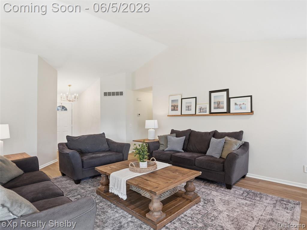 46048 Duke Drive, New Baltimore, MI — Photo 8
