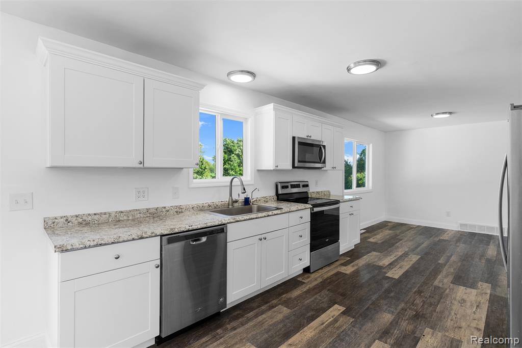 7900 Wiggins Road, Howell, MI 48855 — Photo 14