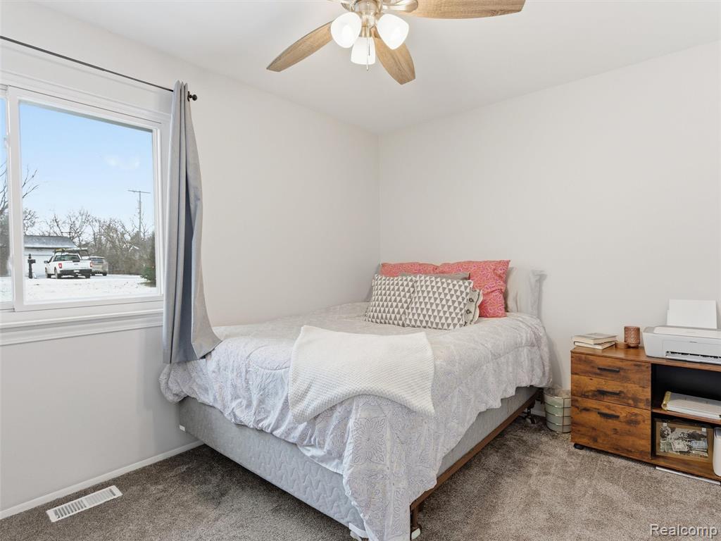 9368 Debby Jo Drive, Clawson, MI — Photo 15