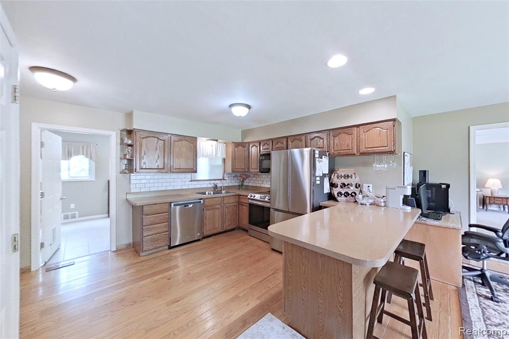 9100 Mayfred Drive, Pinckney, MI 48169 — Photo 3