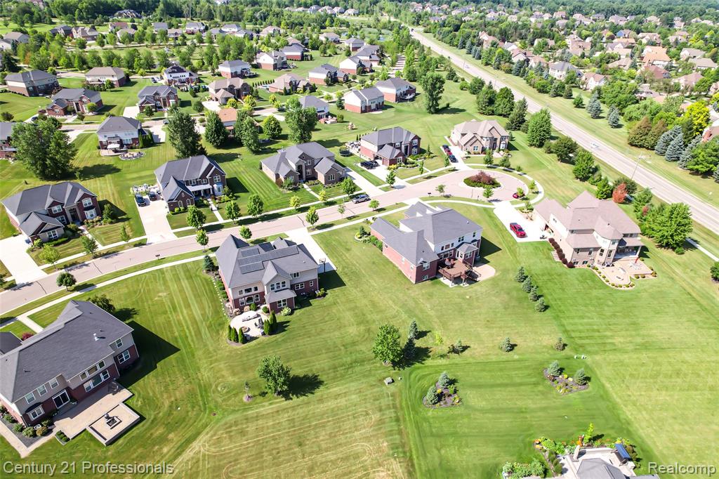 6776 Portsman Court, Canton, MI 48187 — Photo 15