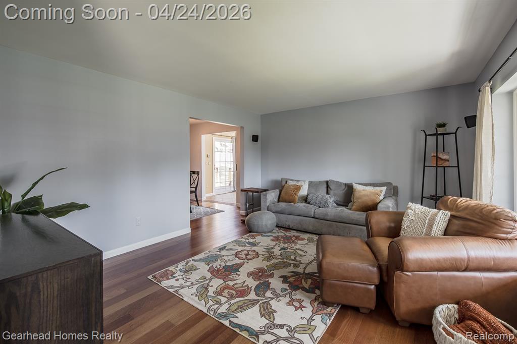 4040 Rollins Avenue, Waterford, MI 48329 — Photo 10