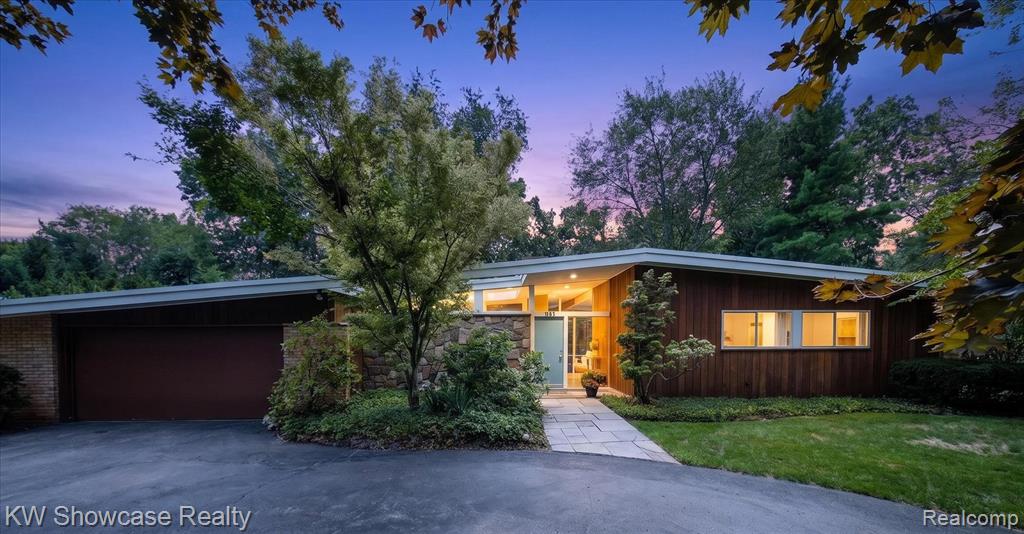 4123 Meadow Way, Bloomfield Hills, MI 48301