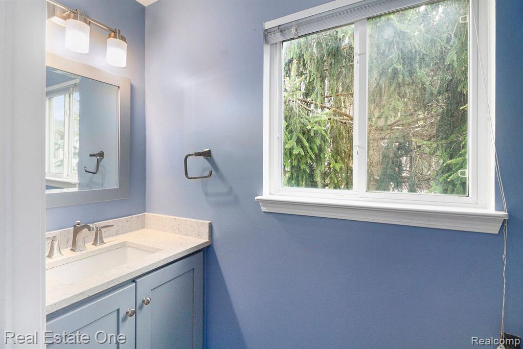 520 N REESE Street, South Lyon, MI 48178 — Photo 12