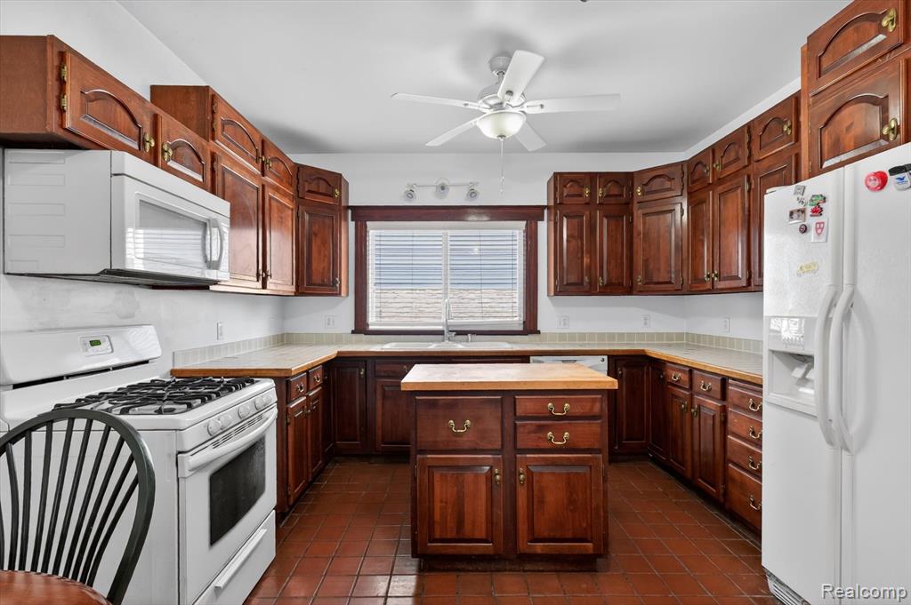 1518 Chestnut Street, Wyandotte, MI 48192 — Photo 11