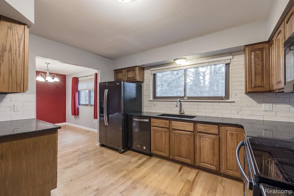 5285 WOODCREEK Trail, Clarkston, MI — Photo 16