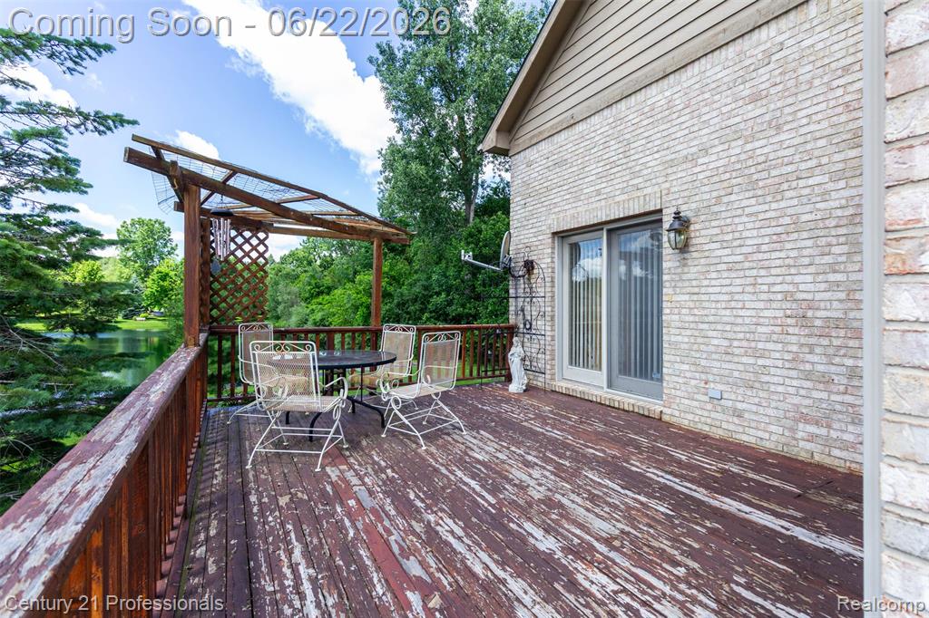 8225 Brookstone Lane, Clawson, MI 48348 — Photo 46
