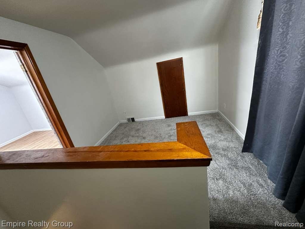 5245 Jonathon Street, Dearborn, MI 48126 — Photo 15