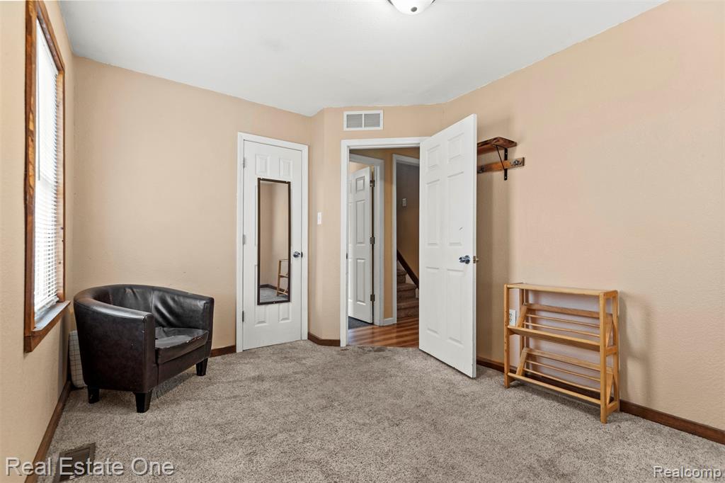 9140 Cloverlawn Street, Detroit, MI 48204 — Photo 12