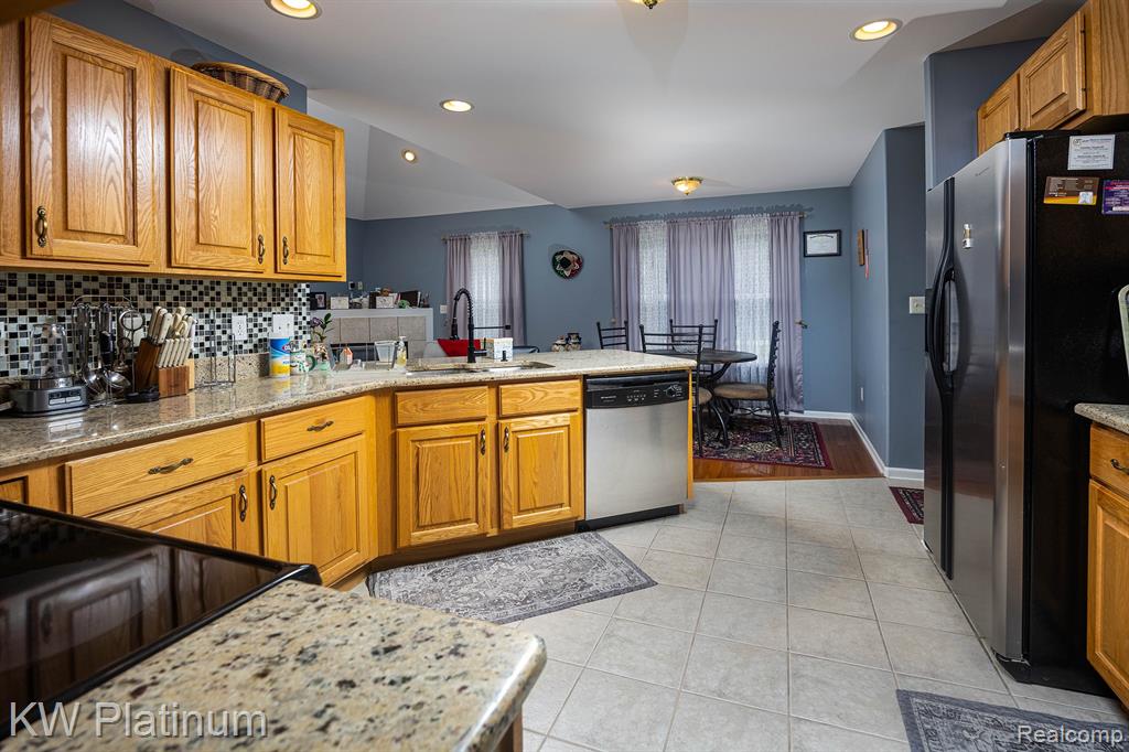 3167 Blackheath Court, Port Huron, MI 48060 — Photo 11