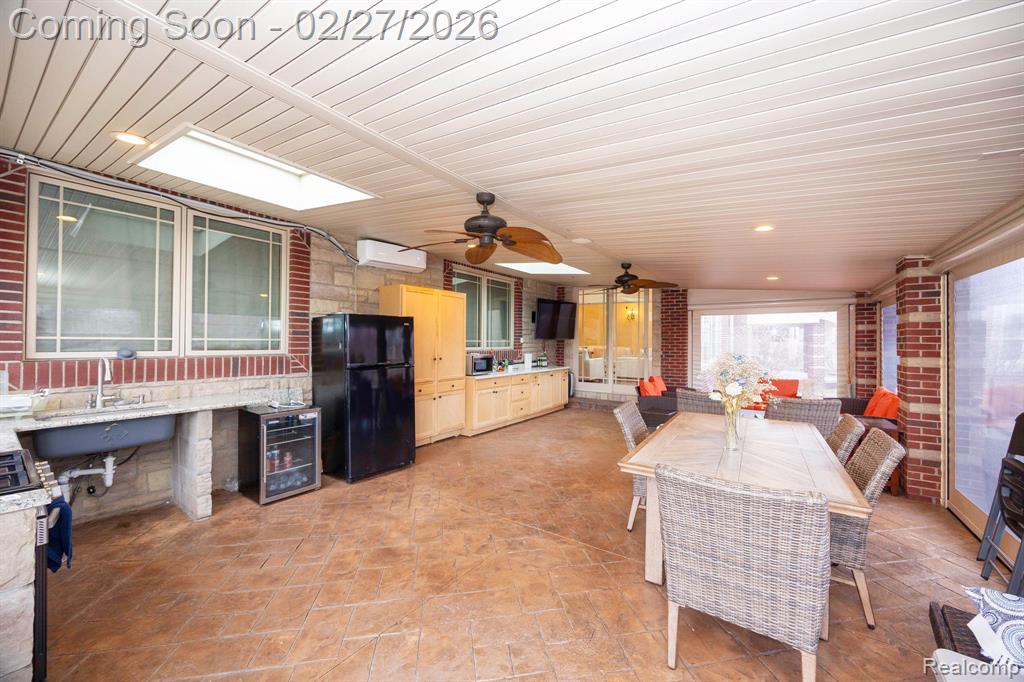 6616 Fairwood Drive, Dearborn Heights, MI 48127 — Photo 41