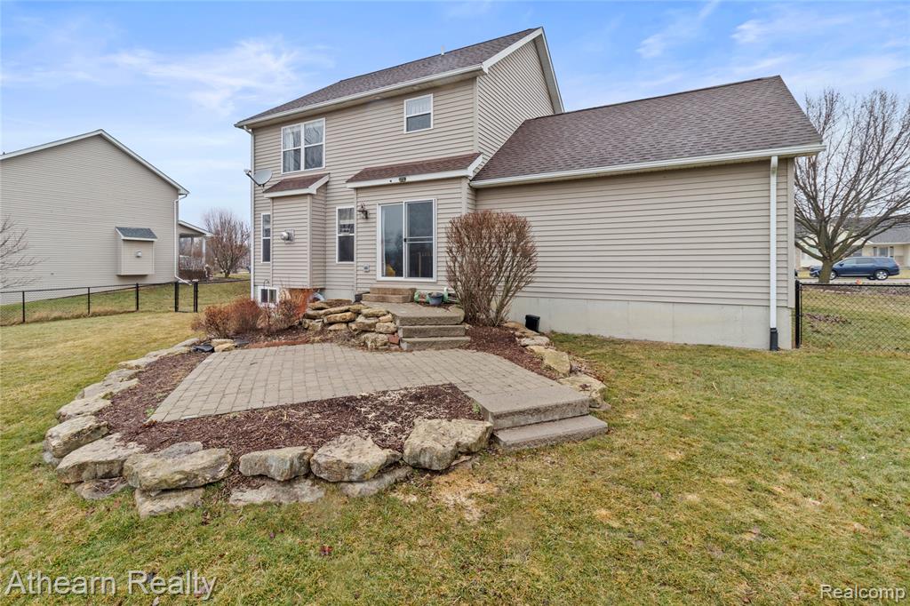 4335 Pondview Drive, Swartz Creek, MI 48473 — Photo 7