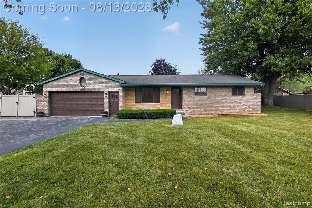 10430 Linden Road, Grand Blanc, MI 48439