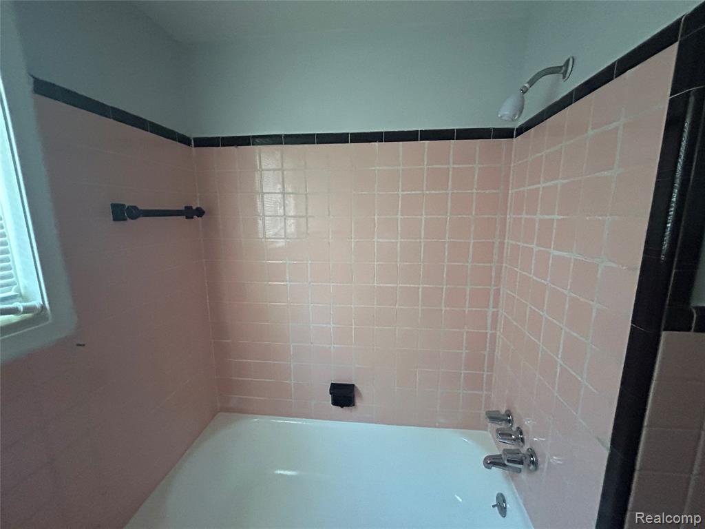 4987 Roosevelt Boulevard, Dearborn Heights, MI 48125 — Photo 19