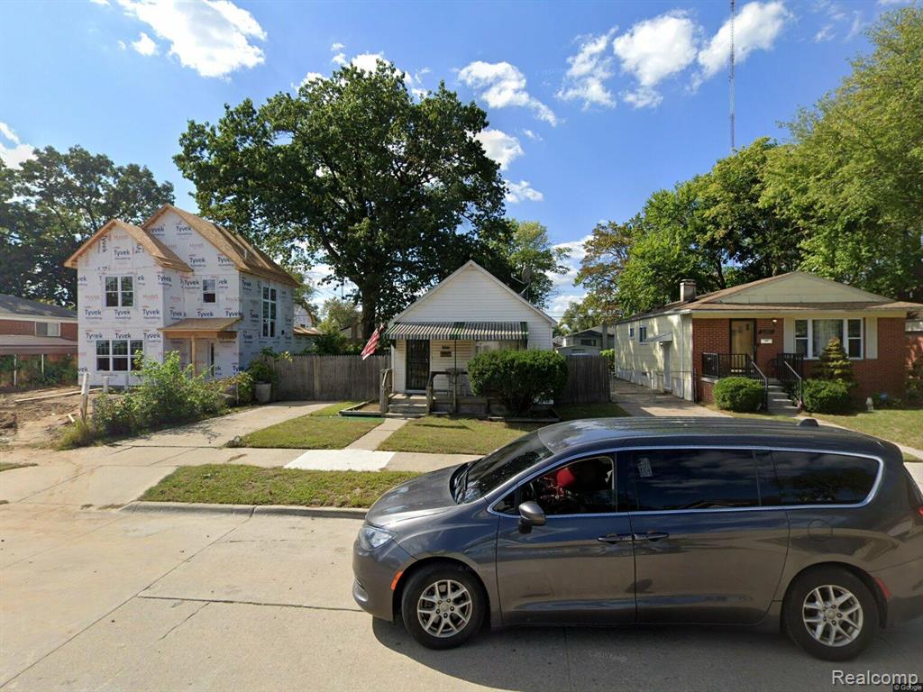 21385 Garden Lane, Ferndale, MI 48220