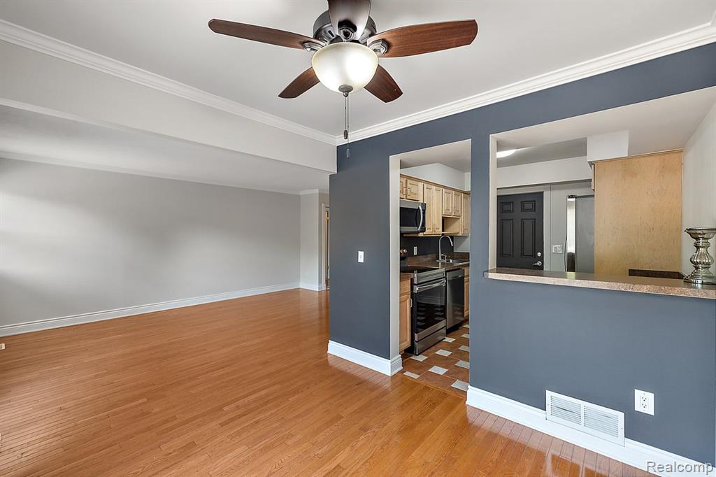 5078 BUCKINGHAM, Troy, MI 48098 — Photo 5