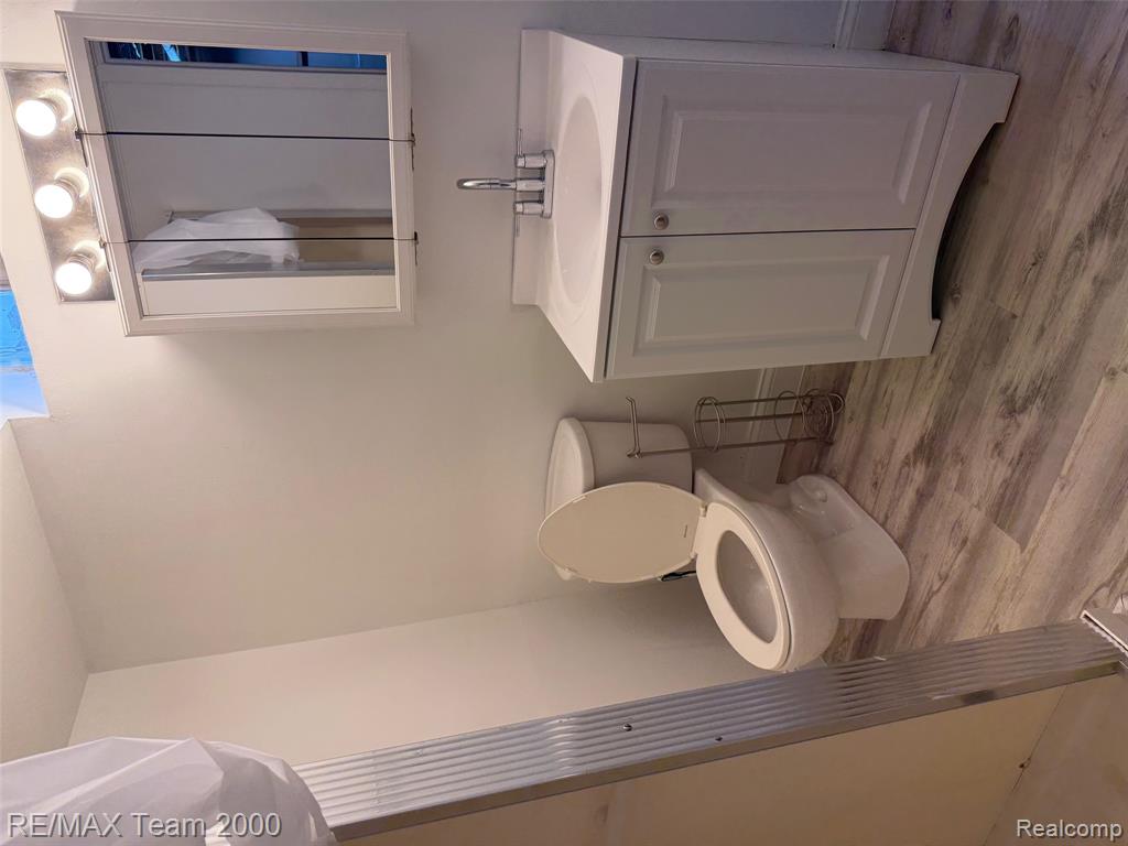 6491 N Silvery Lane, Dearborn Heights, MI 48127 — Photo 17