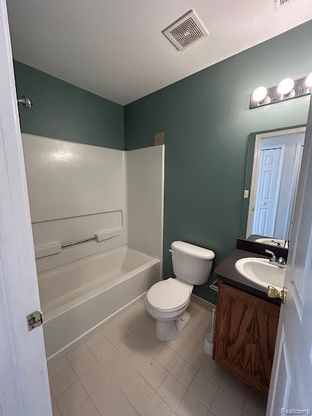 20039 HIDDEN OAKS Drive, Trenton, MI 48183 — Photo 9