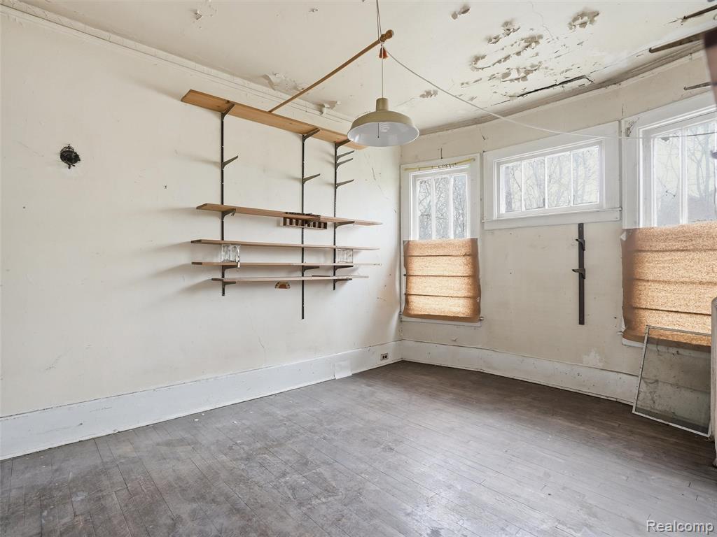 563 Chalmers Street, Detroit, MI 48215 — Photo 11