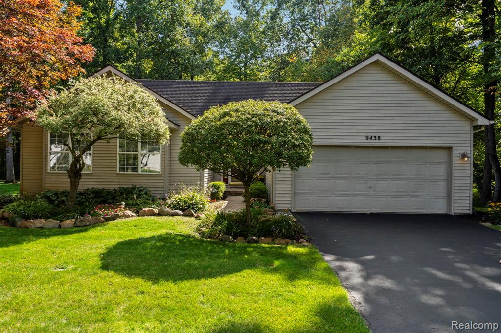9438 Appleview Court, Brighton, MI 48116 — Photo 41
