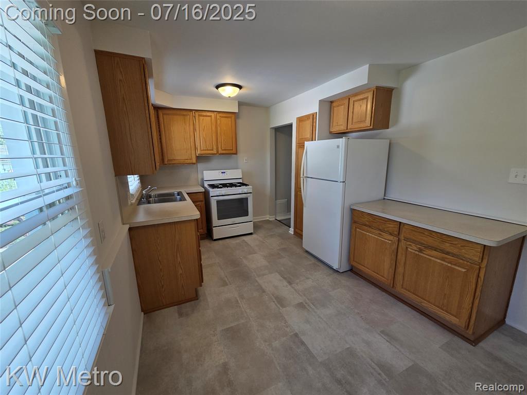 4507 Sedgemoor Avenue, Royal Oak, MI 48073 — Photo 3