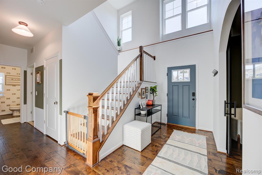 907 RIVERSTONE Court, Milford, MI 48381 — Photo 8