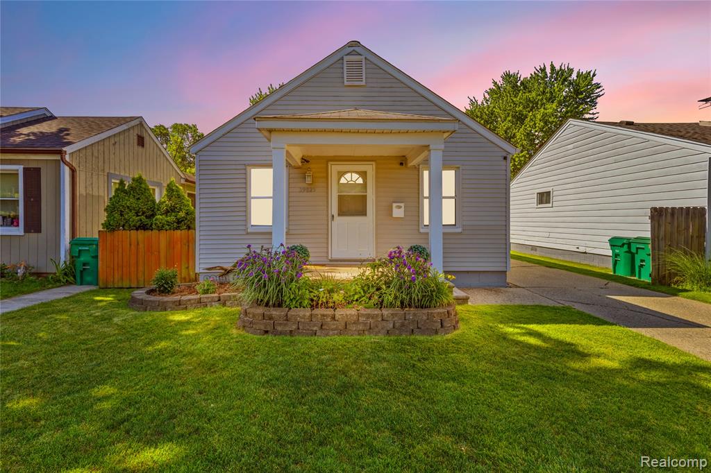 29025 Dawson Street, Garden City, MI — front exterior