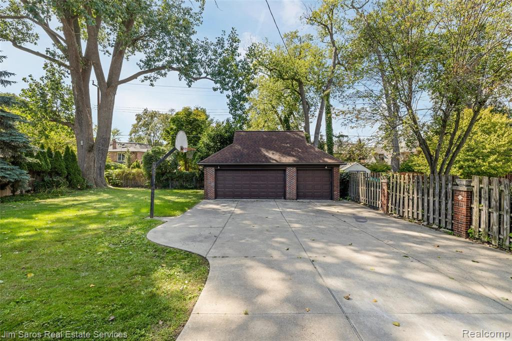 921 Berkshire Road, Grosse Pointe Park, MI 48230 — Photo 43