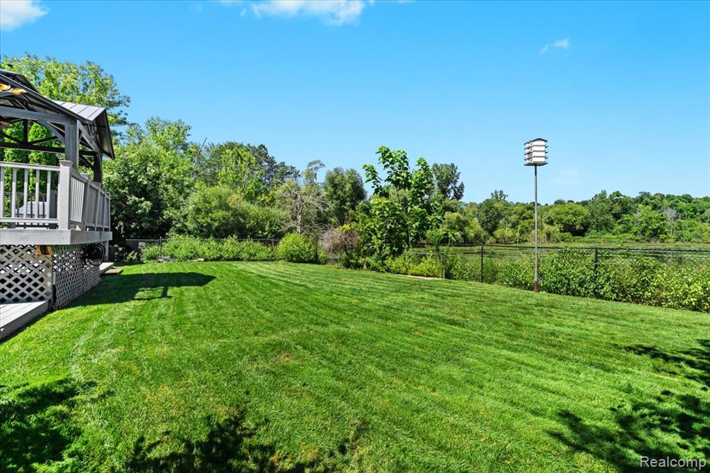 5620 Hatchery Road, Waterford, MI 48329 — Photo 44