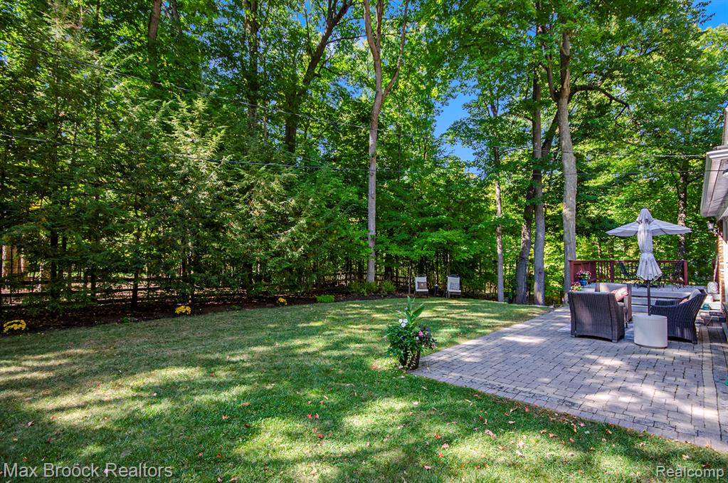 32533 Robinhood Drive, Beverly Hills, MI 48025 — Photo 40