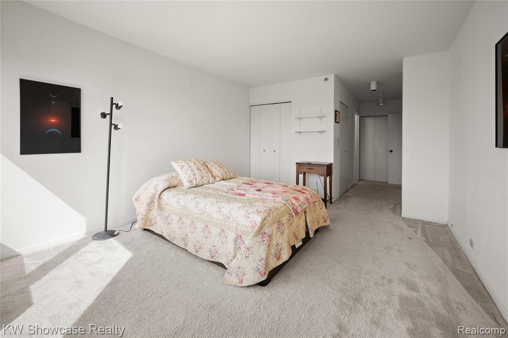 5000 Town Center Center, 703, Southfield, MI 48075 — Photo 27