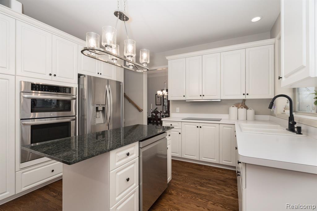6751 Berry Pointe Drive, Clarkston, MI 48348 — Photo 20