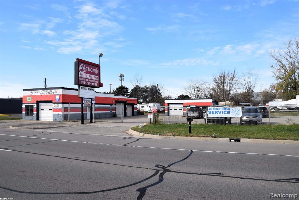 34091 Groesbeck Highway, Clinton Twp, MI 48035