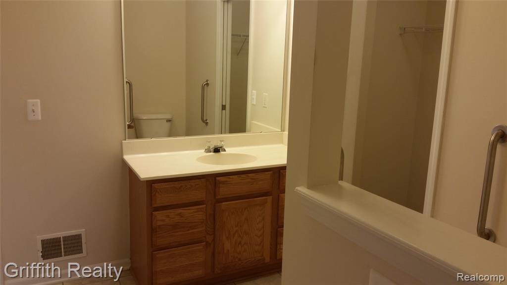806 Cattail Lane, Pinckney, MI 48169 — Photo 15