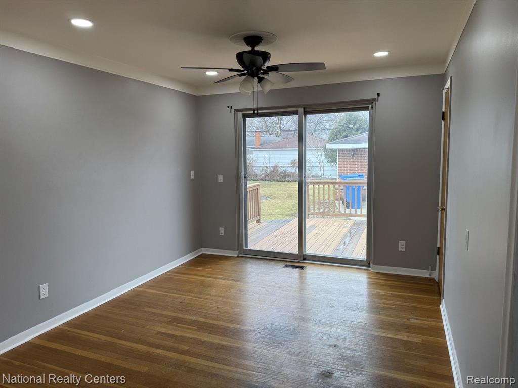 6207 BERWYN Street, Dearborn Heights, MI 48127 — Photo 4
