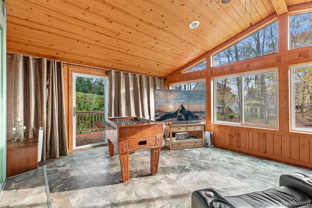 1095 APPALOOSA Court, South Lyon, MI 48178 — Photo 19