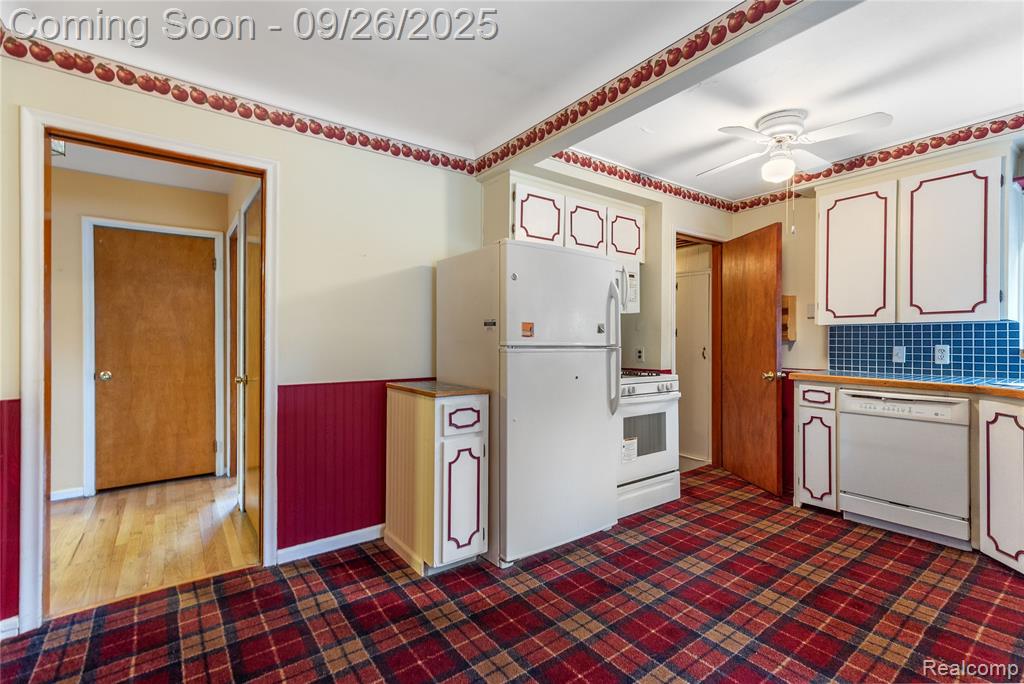 7290 Helen, Center Line, MI 48015 — Photo 9
