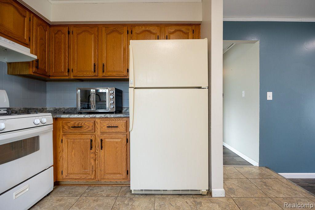 40137 WALTER Drive, Sterling Heights, MI 48310 — Photo 12
