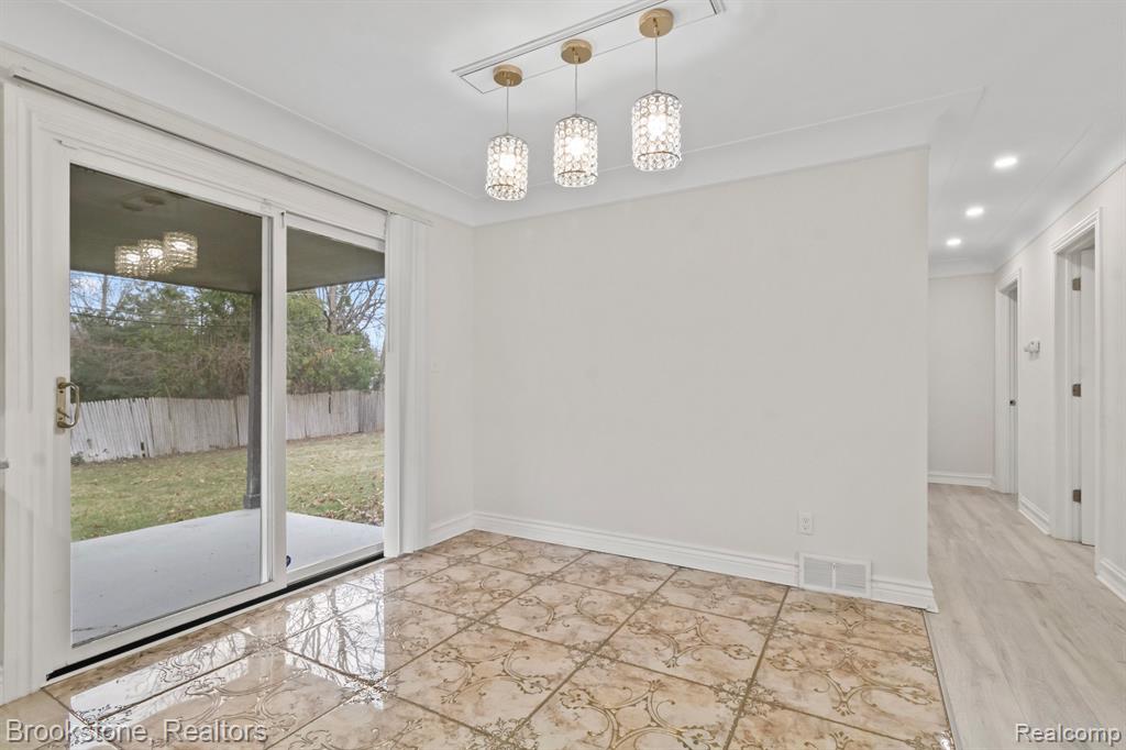 41920 MAROLD Drive, Sterling Heights, MI 48314 — Photo 22