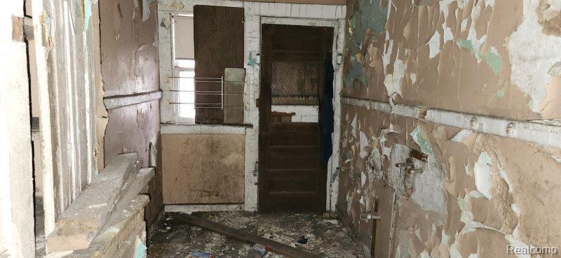 8773 PETOSKEY Avenue, Detroit, MI 48204 — Photo 12
