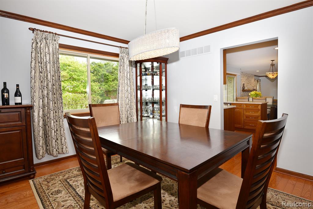 6186 Smithfield Drive, Troy, MI 48085 — Photo 7