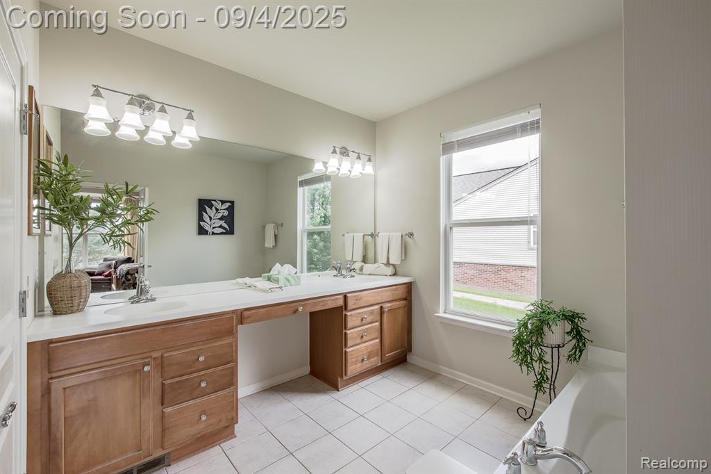 6264 Muirfield Drive, Grand Blanc, MI 48439 — Photo 30