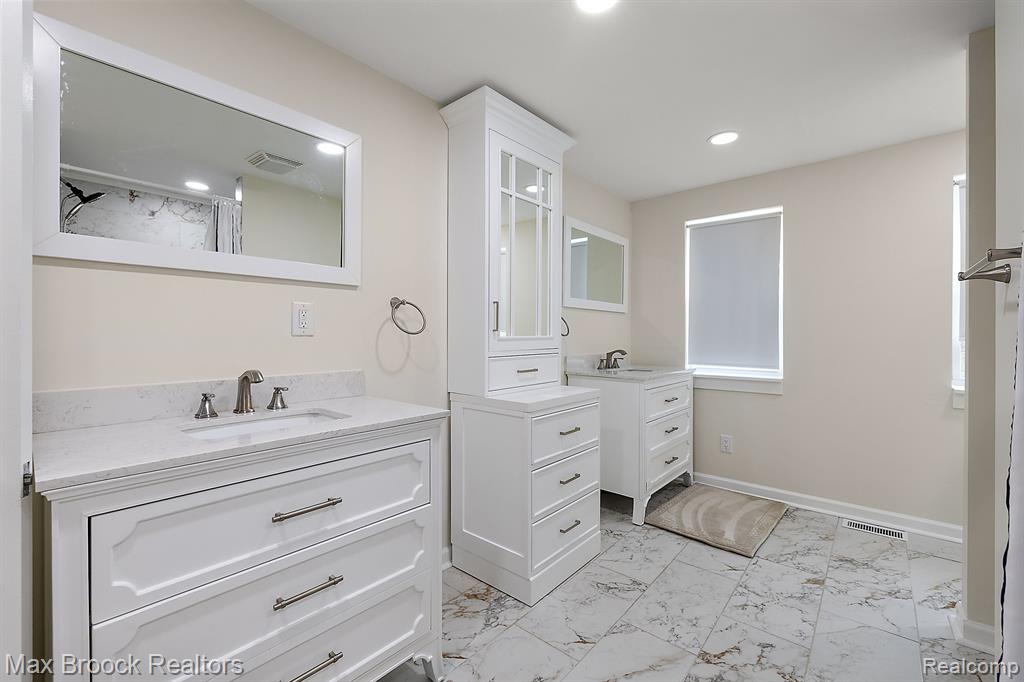 4573 Ranch Lane, Bloomfield Hills, MI 48302 — Photo 22