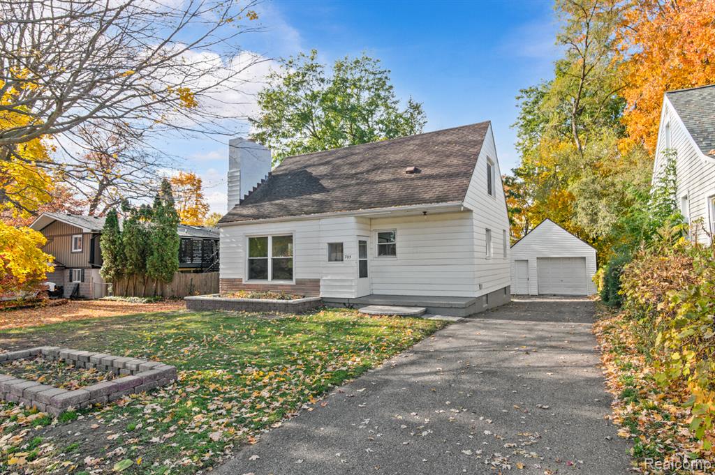705 E Grand Boulevard, Ypsilanti, MI 48198 — front exterior